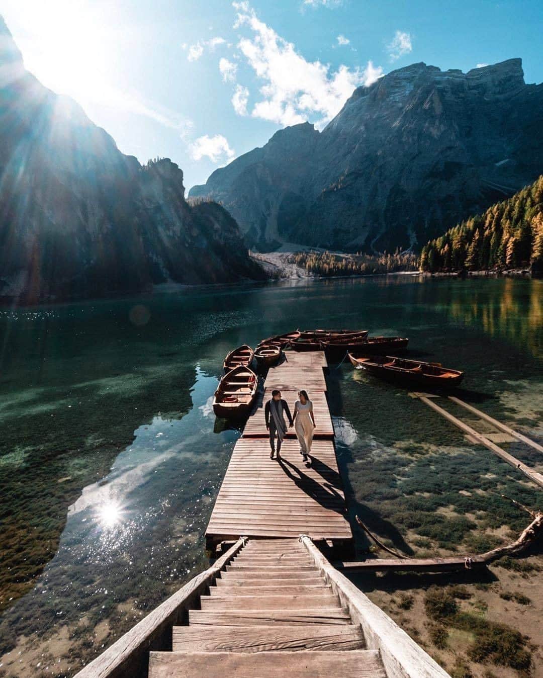 Discover Earthさんのインスタグラム写真 - (Discover EarthInstagram)「🇮🇹 #discoveritaly  with @jeremyaustiin : "The Dolomites are easily one of the most spectacular places we’ve traveled to on the globe. Located in northern Italy, the views and landscapes here are absolutely jaw-dropping and because of the altitudes being so high up, it feels as if you’re aligned with the clouds. ☁️ From breathtaking postcard worthy lakes to vast mountainous valleys and even hidden waterfalls, there’s so much to discover. We created some amazing memories in the Dolomites and one of my favorite was going for steamy morning dips in the most incredible infinity pool I’ve seen in the world at the Hotel Hubertus! 🙌🏼 "」6月26日 17時01分 - discoverearth