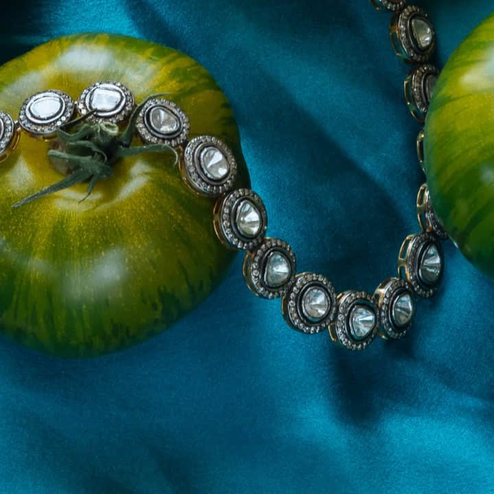 のインスタグラム：「2 of 6 | New polki diamond pieces just arrived to us form our artisan makers in Jaipur India.⠀⠀⠀⠀⠀⠀⠀⠀⠀ For enquires please e-mail the team at sales@jadejagger.com #tomatosalad #diamonds #jadejaggerjewellery」