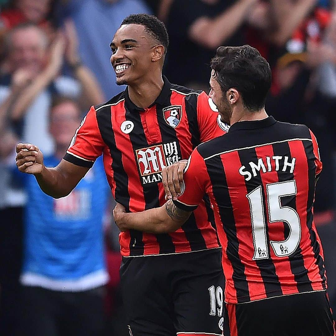 AFCボーンマスさんのインスタグラム写真 - (AFCボーンマスInstagram)「😍 Today marks exactly 6️⃣ years for Junior with the Cherries, time for one favourite photo from each season so far... #afcb🍒」6月26日 17時34分 - afcb