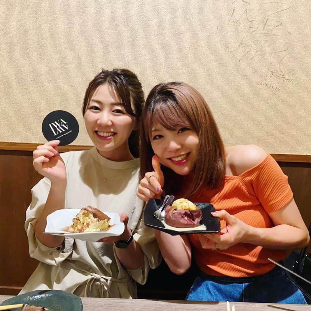 小川麻琴さんのインスタグラム写真 - (小川麻琴Instagram)「先日お会いしたMKカフェで鯖バーガーを販売してらっしゃる櫻井さんと、MKカフェのオーナー菊池さんと打ち合わせを兼ねて食事をしてきました😌✨ お店は元AKB48の内田眞由美さんが経営してらっしゃる「焼肉IWA」さんにて😍 ワクワクする未来のお話を沢山する事が出来て、焼肉もどれもとっても美味しくて幸せな時間になりました🙏✨ お店にいた内田さんともお話出来て嬉しかったです😌💕 #mkカフェ  #鯖バーガー  #打ち合わせ  #ワクワク #内田眞由美さん  #焼肉iwa  #とっても美味しかった」6月26日 17時52分 - 1029_makoto
