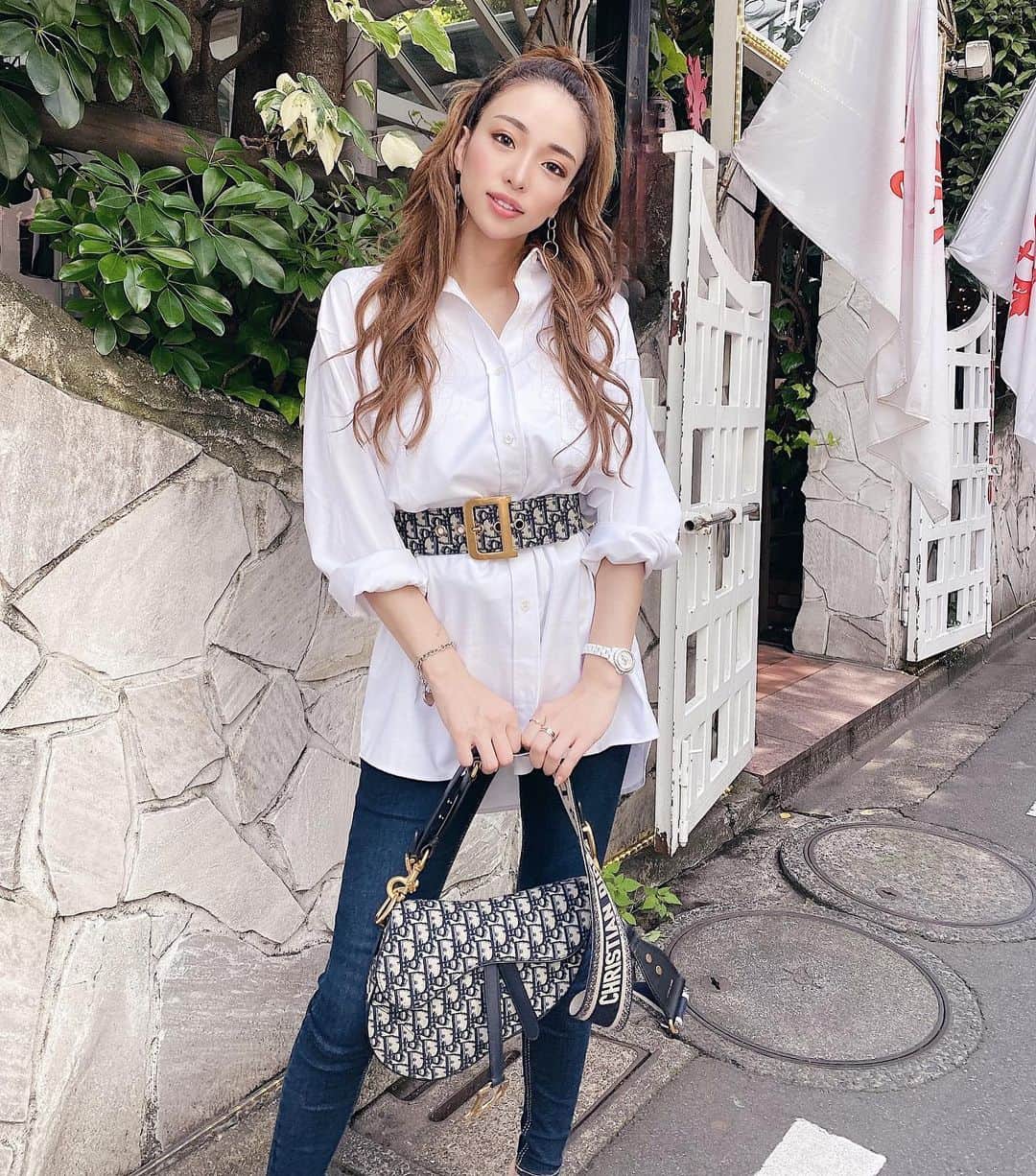 のインスタグラム：「コルセットワンピにDior合わせてみたー♥ 可愛いしかないわ‼︎ Have a nice weekend★ #MIRROR9 #ミラーナイン #Dior #coodinate」