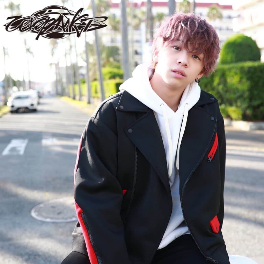 Zero PLANET（ゼロプラネット）のインスタグラム：「無観客ライブまで後２日！！ やっと僕の番ですね👏  やっとですよ。ライブ。 無観客。正直みんなが目の前にいないの寂しいなぁ。みんながどんな表情で見てんだろ。とか不安な気持ちもあります。 僕の誕生日前、最後のライブとなると思うので、 そーいった意味でも、19歳、加藤勇也。 最後の見納めと言うことで絶対に無観客ライブ見て欲しいです。 by加藤勇也。  #zeroplanet #ゼロプラ  new logo designed by @bboywutan」