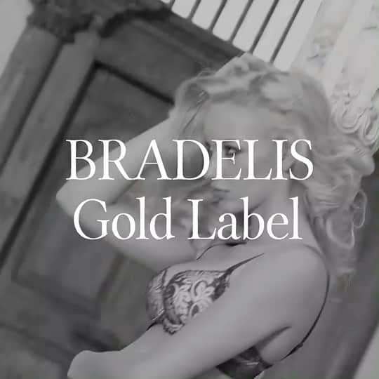 BradelisNewYork/ブラデリスニューヨークのインスタグラム：「. 私らしい美しさを解きはなつ ～Botany Bralette～ 『見た目の美しさ』と『快適さ』 いま正に欲しいのはこの二つを兼ねそろえたアイテム  Botany Braletteはカップ表が固めのリジットレースなので集めたお肉を逃しにくい◎ ノンワイヤーなのにホールド感があり、長時間快適な補整機能付きブラレットです . . .  #bradelis#bradelisnewyork #ブラデリス #ブラデリスニューヨーク」