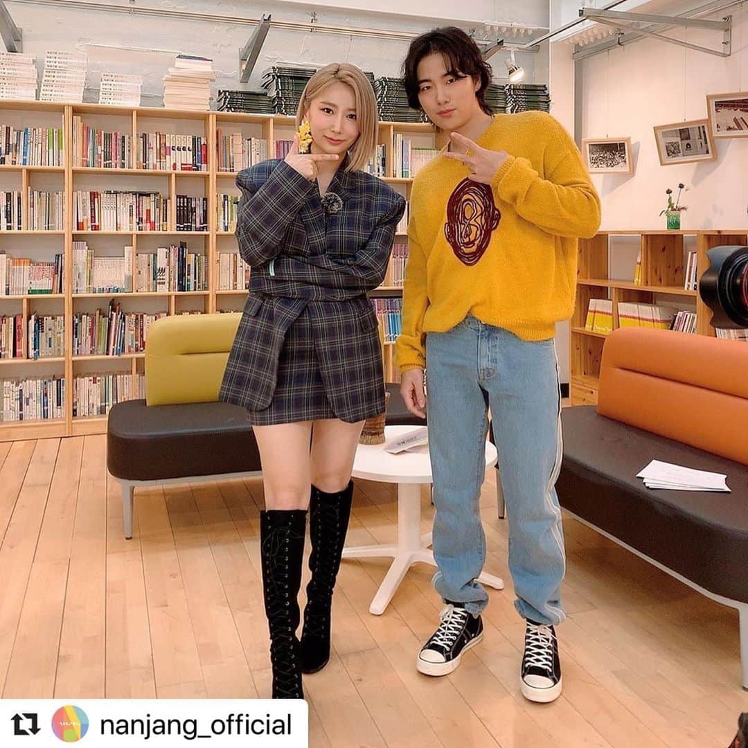 Brown Eyed Girlsさんのインスタグラム写真 - (Brown Eyed GirlsInstagram)「#Repost @nanjang_official with @make_repost ・・・ [난장 On Air]  6월26일 금요일 PM8시 30분 광주MBC  MC자신남매 @zai.ro_ 자이로 @zseenz 신현희의 진행  열정만수르 @ad_gaho 가호  귀여운 쎈언니 @jeaworld 제아  우리모두 본.방.사.수  인스타스램 본방사수 이벤트 !!! 유튜브나 티비중 한개를 선택해서 캡쳐한 후  인스타그램에  #난장온에어 #난장본방사수 #난장 태그하고 게시하면 끝  가호와 제아의 사인시디를 드립니다  다들 이따 만나요~ 뿅! . . #문화콘서트난장 #난장 #난장콘서트 #나주정미소 #난장곡간 #본방사수이벤트 #난장온에어 #난장본방사수 #자이로 #신현희 #가호 #제아 #안방1열에서즐기는 #내손안에난장」6月26日 18時13分 - browneyedgirls_official