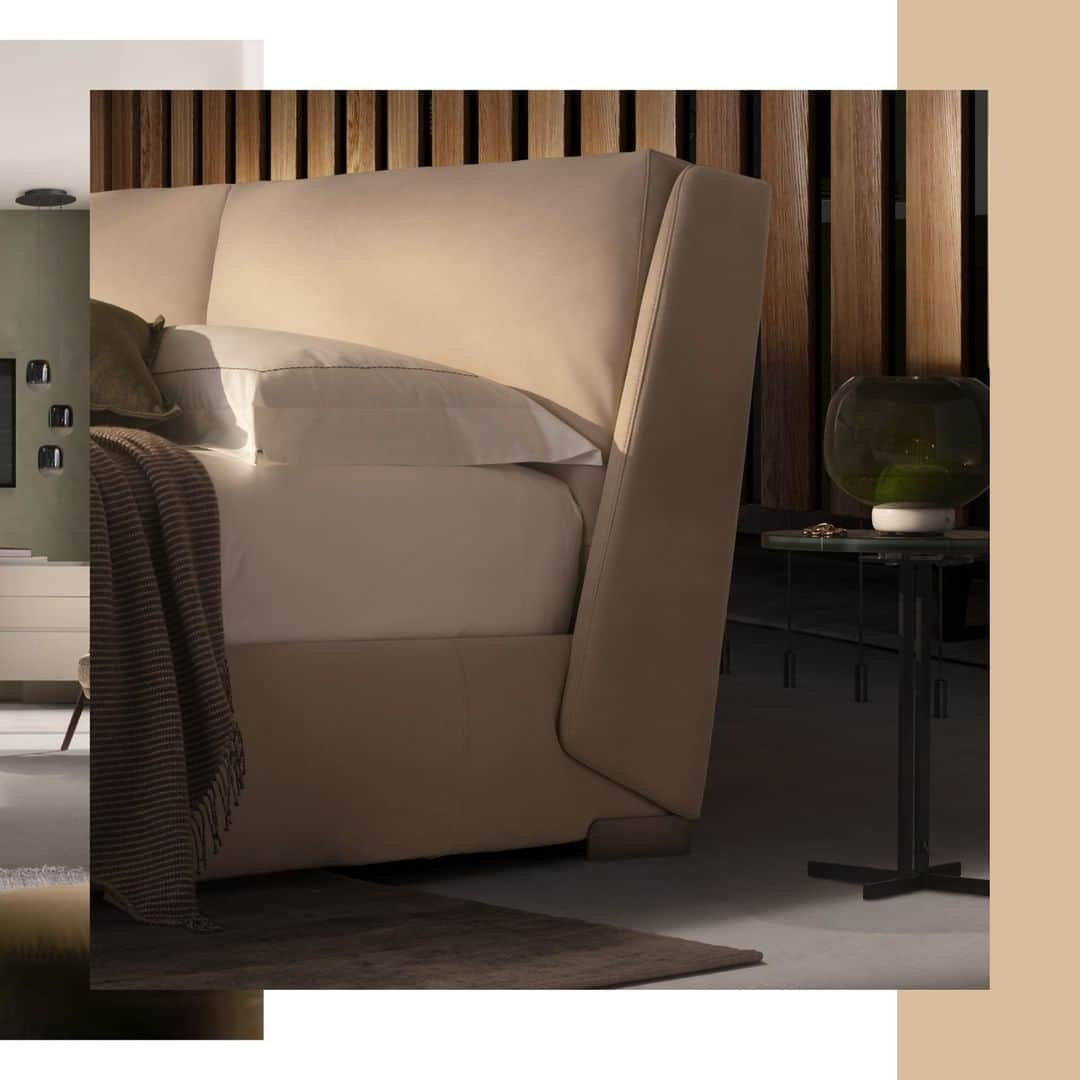 Natuzzi Officialさんのインスタグラム写真 - (Natuzzi OfficialInstagram)「The distinctive feature of the Fenice bed by designers Bernhardt & Vella, is the wrap-around headboard with large, soft cushions.  #Natuzzi #NatuzziItalia #unitedforharmony #comfort #elegance #design #lifestyle #style #furniture #homefurniture #madeinitaly #living #interiordesign #decor #furnituredesign #homedesign #inspiration #interior #instadesign #designlovers #italianstyle #homedecor #lovedesign #designers #designer」6月26日 19時00分 - natuzzi