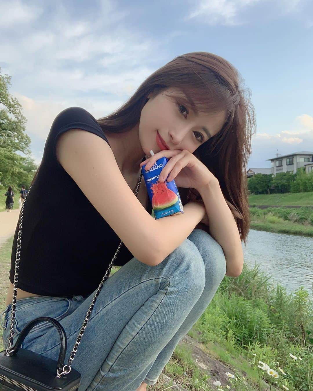 児玉菜々子さんのインスタグラム写真 - (児玉菜々子Instagram)「川きた🦆🌼 #川 #自然 #夏 #グラビア #instagram #instalike  #followme」6月26日 19時02分 - nanaco.conana