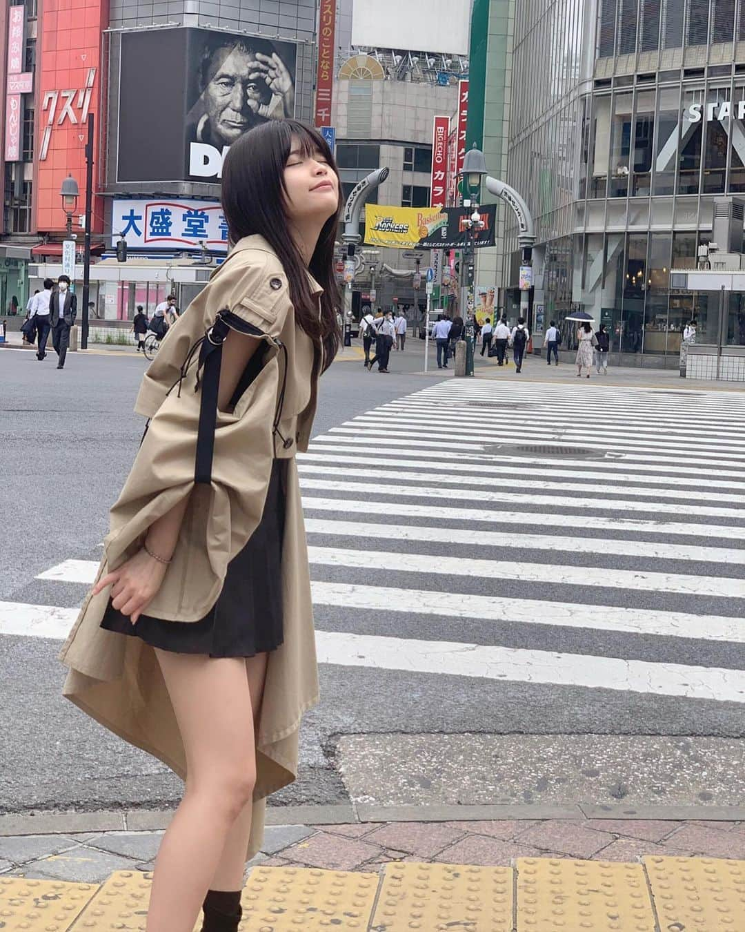 景井ひなさんのインスタグラム写真 - (景井ひなInstagram)「_ 早朝の渋谷」6月26日 19時12分 - kagei_hina