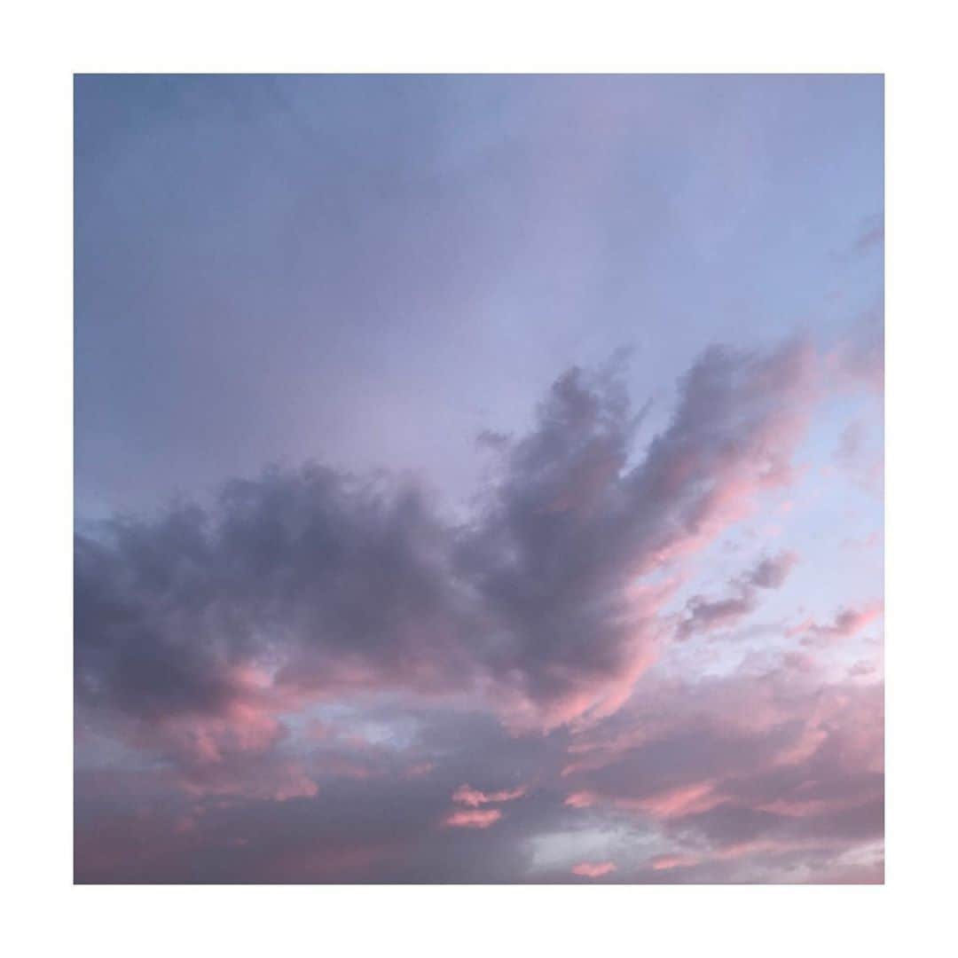 MIKUのインスタグラム：「♡♡♡ #pink#sky#nofilter#edogawa」