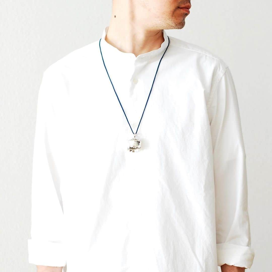 wonder_mountain_irieさんのインスタグラム写真 - (wonder_mountain_irieInstagram)「_ Norbert Peshlakai / ノーバートペシュラカイ "Bell Pendant" ¥93,500- _ 〈online store / @digital_mountain〉 https://www.digital-mountain.net/shopdetail/000000011872/ _ 【オンラインストア#DigitalMountain へのご注文】 *24時間受付 *15時までのご注文で即日発送 *送料無料 tel：084-973-8204 _ We can send your order overseas. Accepted payment method is by PayPal or credit card only. (AMEX is not accepted)  Ordering procedure details can be found here. >>http://www.digital-mountain.net/html/page56.html  _ #NorbertPeshlakai #ノーバートペシュラカイ _ 本店：#WonderMountain  blog>> http://wm.digital-mountain.info/blog _  JR 「#福山駅」より徒歩10分 #ワンダーマウンテン #japan #hiroshima #福山 #福山市 #尾道 #倉敷 #鞆の浦 近く _ 系列店：@hacbywondermountain _」6月26日 19時38分 - wonder_mountain_