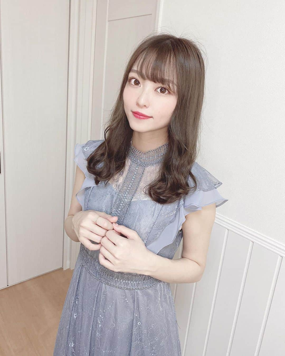 吉次玲奈さんのインスタグラム写真 - (吉次玲奈Instagram)「@haremode_official さんの﻿ ドレスとパンプス👡﻿ ﻿ 総レースのデザインで﻿ フリルが付いていてガーリーだけれど﻿ 丈が長めなので上品に着れます◎﻿ ﻿ バックスタイルも﻿ 可愛くてお気に入りです♡﻿ ﻿ 歩くたびにキラキラするパンプスは﻿ 可愛いだけでなく歩きやすいところも◎﻿ ﻿ 今回【rena10】で全品10%オフになる﻿ クーポンも発行して頂きました♡﻿ 期限は1ヶ月なので宜しければご活用下さい☺️﻿ ﻿ #haremode #ドレス #パーティードレス #code #コーデ #fashion #ootd #outfit #codenate #instagood #instafashion #stylefashion #ファッション」6月26日 19時50分 - rena_yoshitsugu