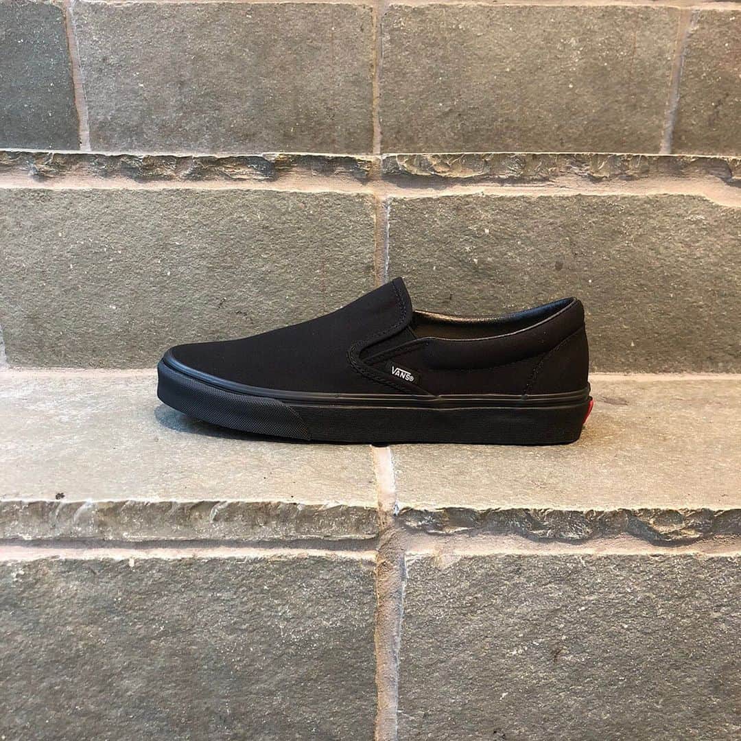 BEAMS JAPANさんのインスタグラム写真 - (BEAMS JAPANInstagram)「＜VANS＞ Mens Classic Slip-On BEAMS JAPAN 3F @beams_japan #vans #beams #beamsjapan #beamsjapan3rd Instagram for New Arrivals Blog for Recommended Items #japan #tokyo #shinjuku #fashion #mensfashion #womensfashion #日本 #東京 #新宿 #ファッション#メンズファッション #ウィメンズファッション #ビームス #ビームスジャパン」6月26日 20時03分 - beams_japan