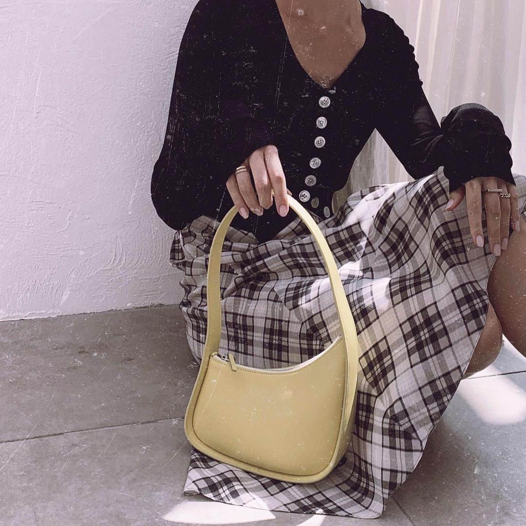 神山まりあさんのインスタグラム写真 - (神山まりあInstagram)「Mood💛💛💛 #mom #yellow #bag #fashion #love #happy #retro」6月26日 20時22分 - mariakamiyama