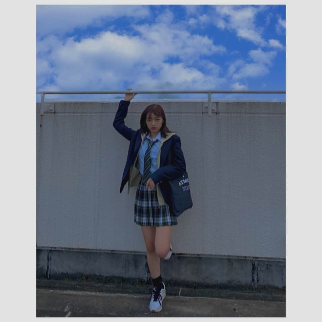 黒江心温さんのインスタグラム写真 - (黒江心温Instagram)「・ 現在、Cupop schoolさんの公式アカウントでレギュモ総選挙のバトルが行われています！ ・ インスタのいいね数で競うので皆さん是非沢山のいいね、拡散よろしくお願いします🙇🏻‍♀️ ・ いいね数が1位と2位だった人はレギュモ総選挙のボーナスポイント加算＆Cupopさんとのコラボアイテムをプロデュースできる権利を獲得できます🥺 ・ レギュモ総選挙に必要な大切なポイントを獲得したいし、なにより初のコラボアイテムをプロデュースしたいですっ！！！ ・ 期間は6月28日23:59まで。 それまでに沢山のいいねよろしくお願いします🤤👍🏻 ・ 追加バトルみんなで頑張ろう🔥 ・ Cupopschoolさんのインスタのフォローしておいて下さい！ お願いしますっ🙏🏻 ・ ・ ・ #こはるん #るんてぃーず #Popteen #レギュモ総選挙 #レギュモ5期生 #Cupop_school #制服コーデ @cupop_official」6月26日 20時24分 - koharun_586