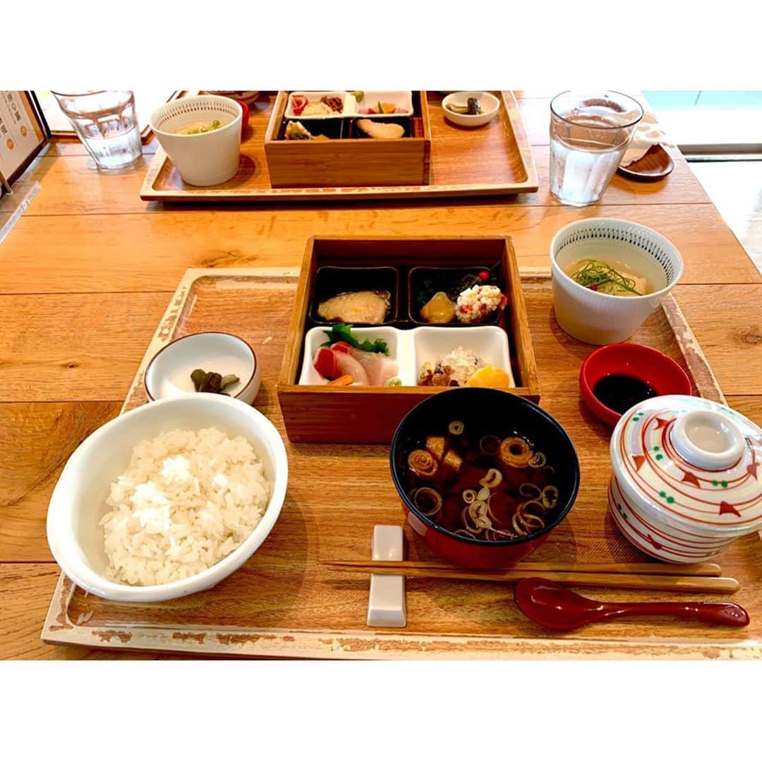 平山花菜さんのインスタグラム写真 - (平山花菜Instagram)「今日はヘルシーなランチでした🍴💓 #KissBeeWEST#Japanesefood #日本食 #f4like #food #얼짱 #좋아요 #팔로미 #粉我」6月26日 20時25分 - flower_87h