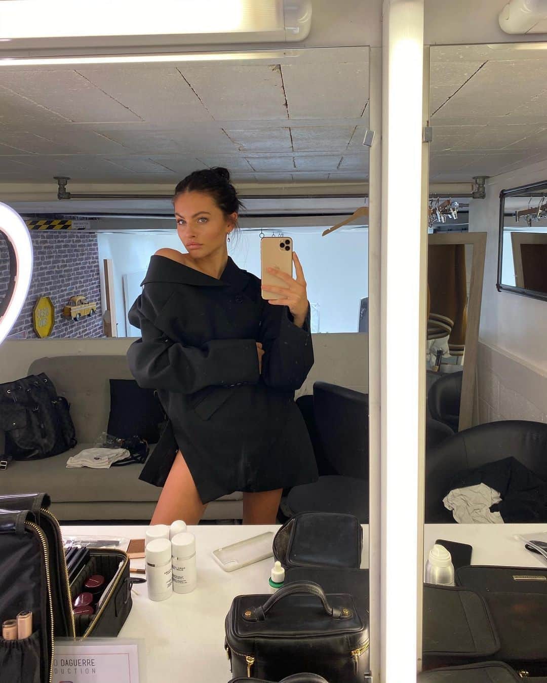 ティラーヌ・ブロンドーのインスタグラム：「❗️」