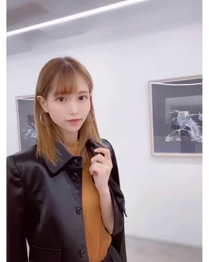 のインスタグラム：「@takuobata すでに完売👶迫力すごい、、 『人生はart』がわたしの軸。  筋トレ・フィットネス、勉強・思考・行動言い切れない全てがそれなの。  ギャラリー沢山回ってるからこれからたまには載せてこ💜  #otod#ギャラリー#現代アート#アート#art#fitness#training#筋トレ女子#フィットネスウェア#fashion#宅トレ#プロテイン#ワークアウト#腹筋女子#くびれ#美脚#ダイエット」