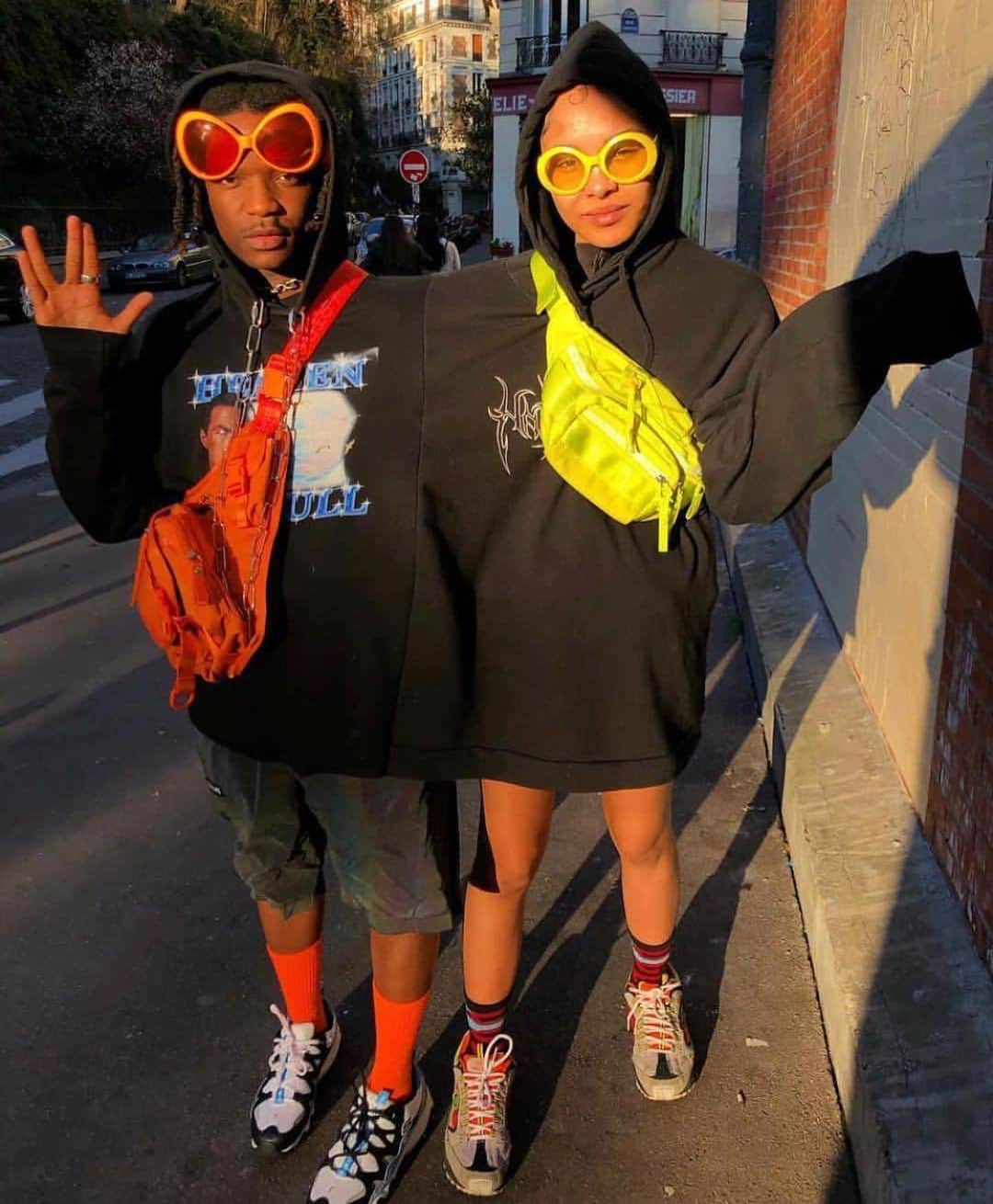 ジョージジーナ&ルーシーのインスタグラム：「Huge Shoutout and lots of love to our Paris Fam ♥️ You’re supporting us since over a year now, which means the world to us.  We are more than thankful to have such creative and outstanding personalities as partners of  GG&L.  Lots of love.  We stand with our black friends and the entire black community against racism and racial injustice. 🖤 Today, Tomorrow and any other day.」