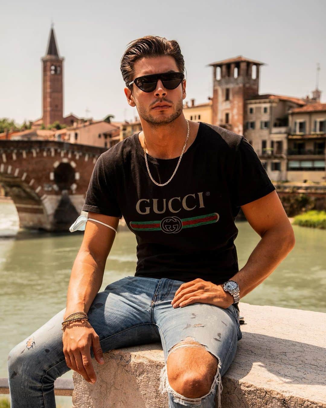アンドレア・デンバーのインスタグラム：「Being a tourist in my beautiful city 🤗 what are your plans for the weekend? ☀️ Facendo il turista nella mia bellissima città 🤗 e voi ragazzi che programmi avete per questo weekend? ☀️ 📸 @gabrielegriseri」