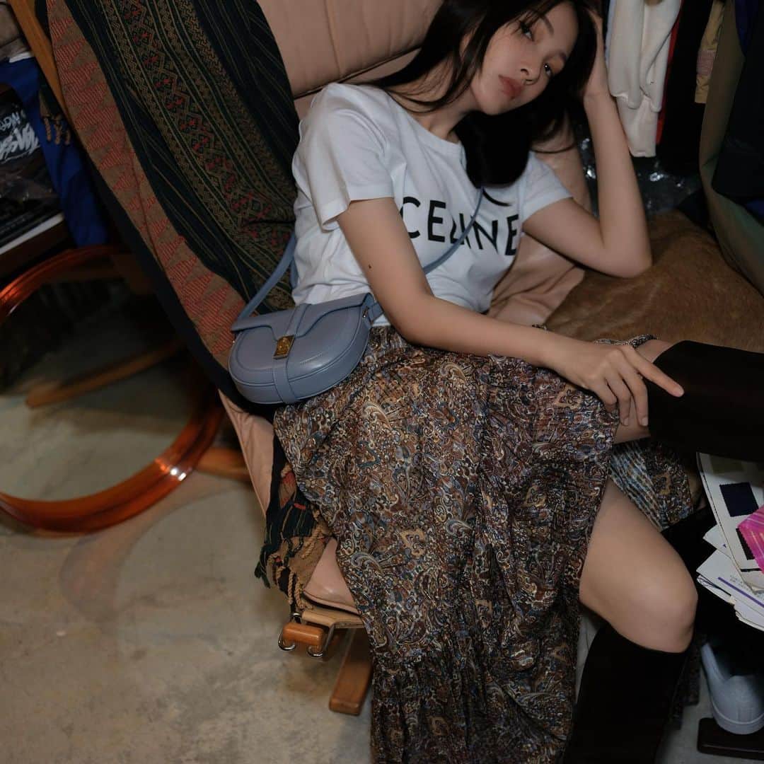 林映唯のインスタグラム：「#儲藏室的OOTD #美這樣穿 #celine」