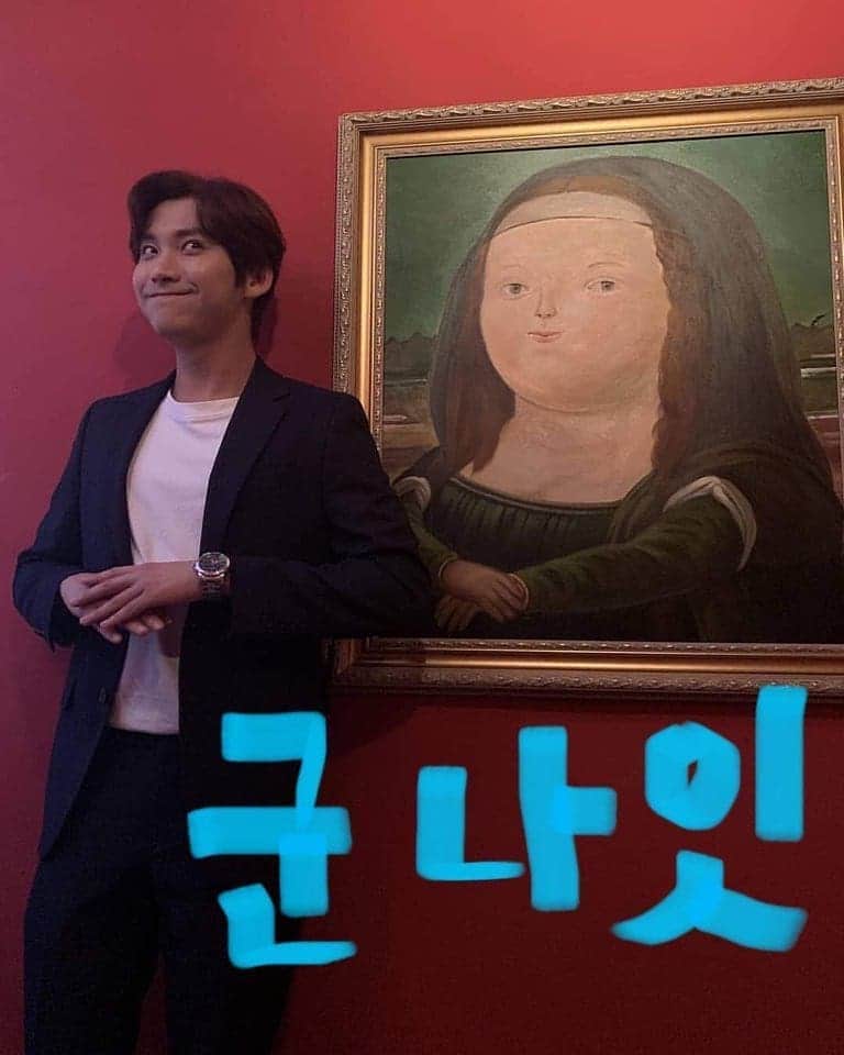 ソン・スンヒョンのインスタグラム：「내일 행복한 주말 되세요 😉」