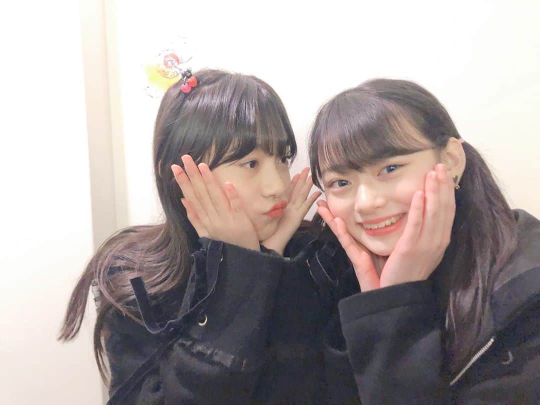 ニコ☆プチのインスタグラム：「🖤🤍 1週間おつかれさまっ(  ᐛ )🎀 . . #近藤藍月  #高比良由菜  #あきゆな」