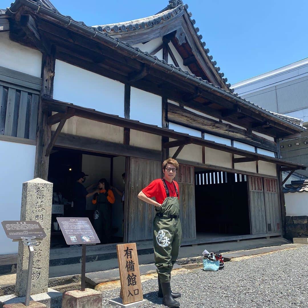 田村淳のインスタグラム：「池の水抜いてきたよ とても歴史のある池を^_^」
