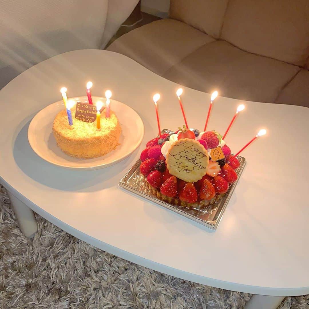 藤江萌さんのインスタグラム写真 - (藤江萌Instagram)「親友とお誕生日迎えた〜✌︎ ・ ・ 親友も誕生日近くて私もケーキ買って行ったら、買ってくれてた笑  2人ともやっぱりな〜てなりました笑  ありがとう☺️💕」6月26日 22時29分 - fujie_moe_official