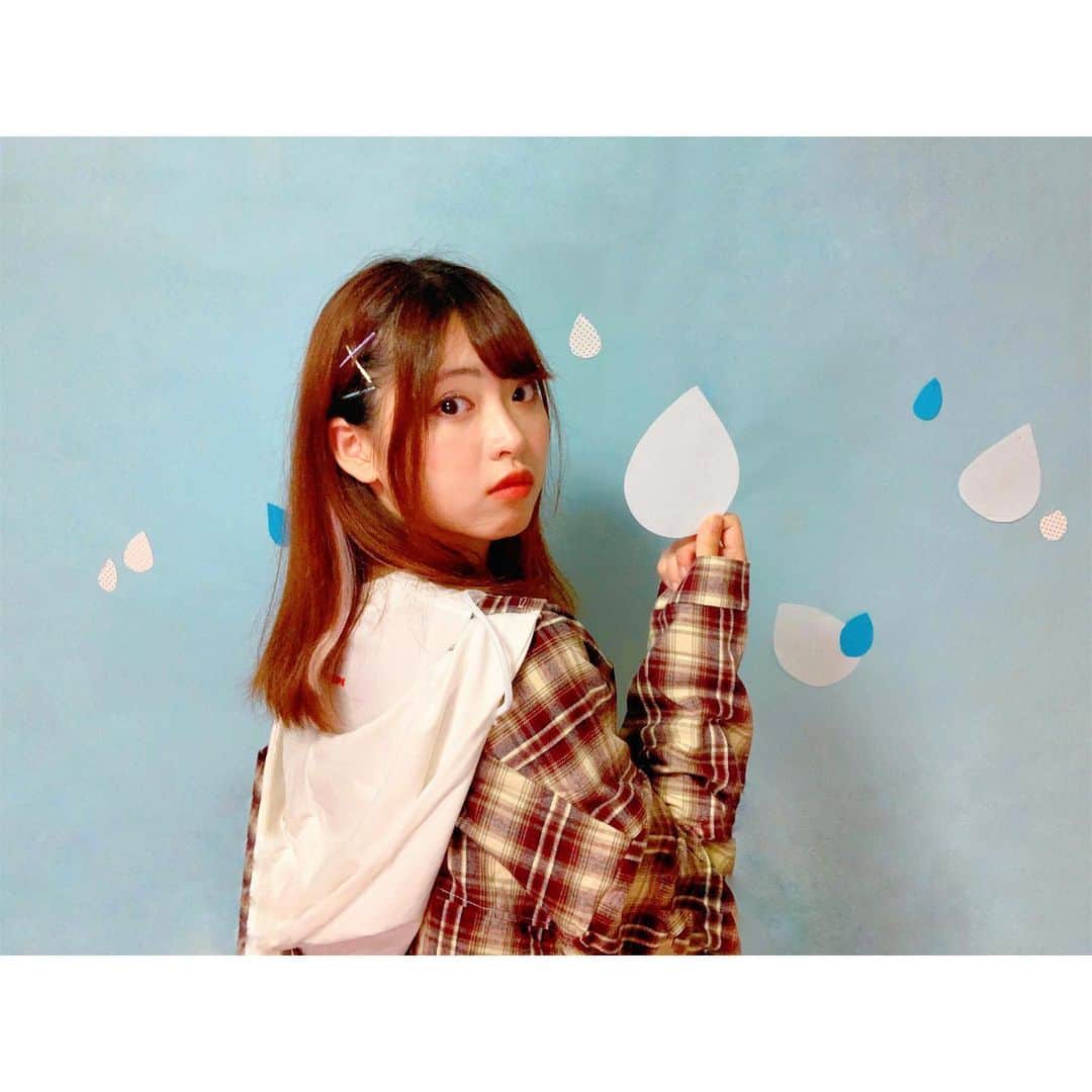 馬嘉伶さんのインスタグラム写真 - (馬嘉伶Instagram)「🍵 #AKB48 #OUC48 #セルフプロデュース #生写真 #💧 . #テーマ #梅雨 . . 明日の朝10時から 新しい生写真が発売されますので、ぜひ✨✨」6月26日 22時48分 - macyacyarin