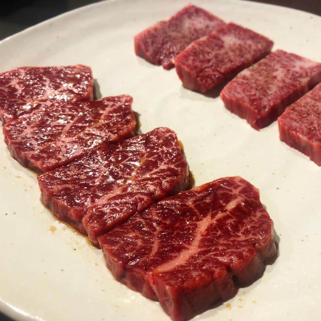 DJ TAROさんのインスタグラム写真 - (DJ TAROInstagram)「肉活も徐々に復活❗️ 久々の渋谷は新井屋 厚切りタンにカイノミもNICE赤身＋程よいサシ感。更にハツステーキにたっぷりブルゴーニュバターに昇天🤩シメは名物モンクスープに文句なし あ、みんな僕を見て笑ってたけど何でだろ🤣 #グルたろ #和牛 #焼肉 #焼肉ダフトパンク」6月26日 22時48分 - djtaro