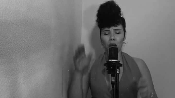 ワイクリフ・ジョンのインスタグラム：「I want the world to hear this from me first. On this Friday this young artist, @hannah.theoriginal, that’s in her early 20s, and is born in Bermuda, has an old soul and will be around for a long time. This is what I signed up for @headsmusic,  the first female distribution company. Link to HannaH’s debut EP is in my bio. . . #newmusicfriday #846 #soul #newartist #freshsounds」