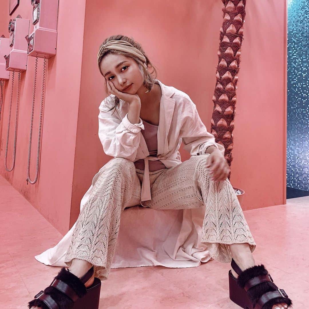チアコマさんのインスタグラム写真 - (チアコマInstagram)「. . いつかのコーデ👗 . . #fashion #outfit #chiakoma #低身長コーデ #チビコーデ #bohostyle #ピンク #ピンクの壁 #pinkwall #pinkwallpaper #コーデ #japan #kyoto #京都」6月26日 23時07分 - chia_koma
