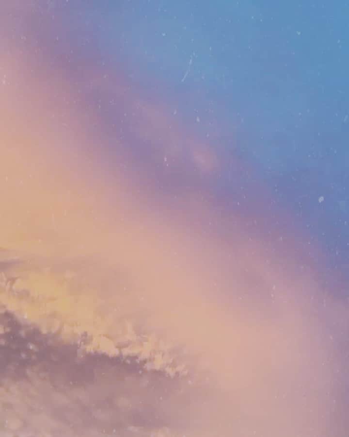 中谷愛のインスタグラム：「19:05 ..🌙」