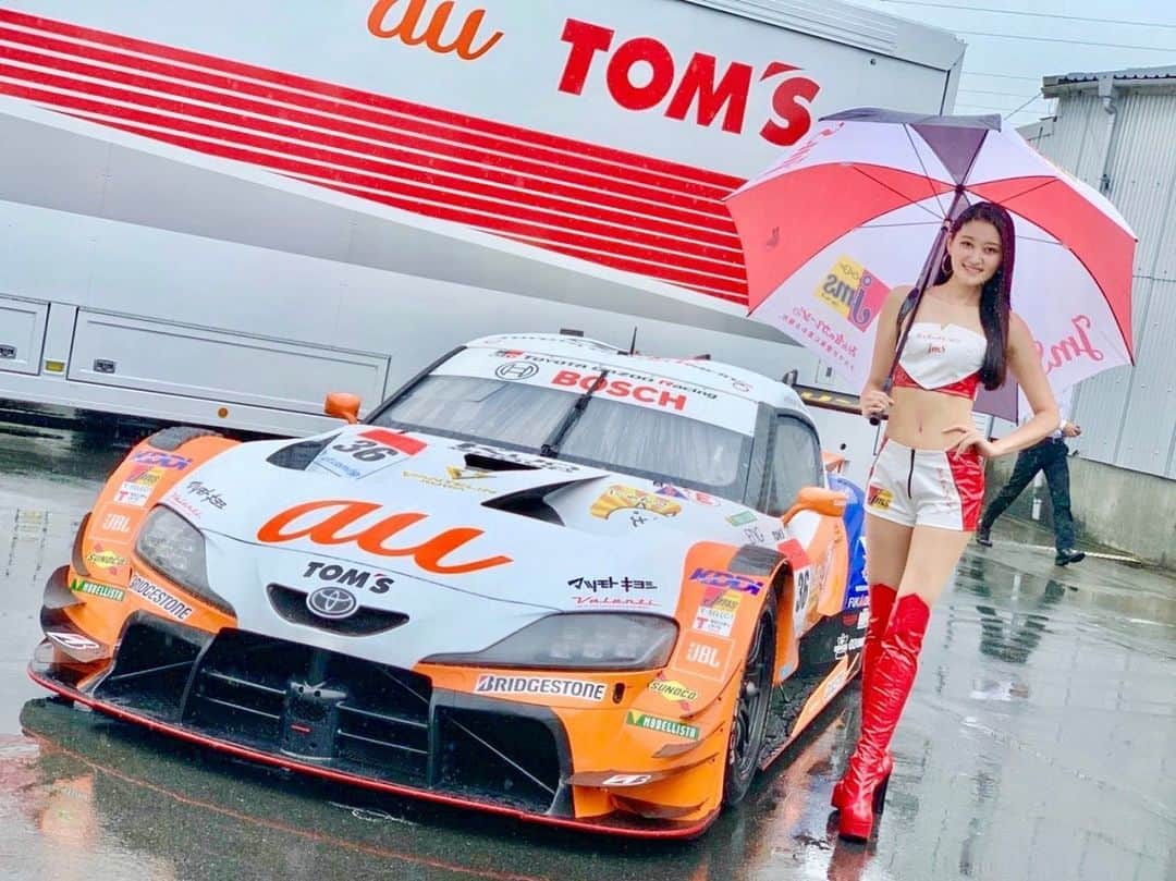 のインスタグラム：「全身ショット~⛱﻿ ﻿ #supergt #sgt #toms #teamtoms #tgrteamautoms #toyota #supra #jms #jmsgg #gg #racequeen #rq」