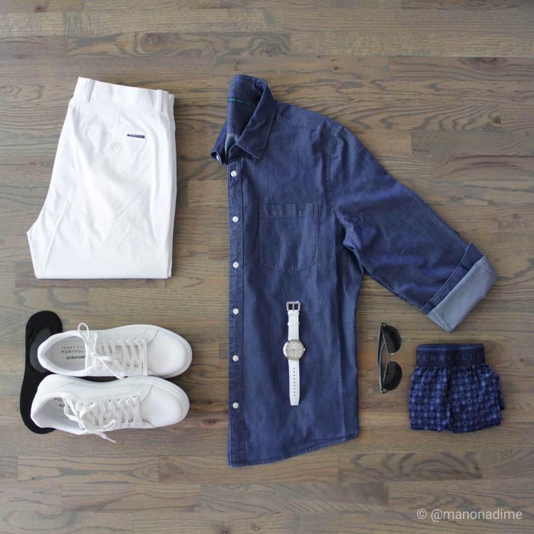 ペリーエリスのインスタグラム：「Casual Friday? You got it. Tap to shop!  @manonadime #lifereadysince1976」