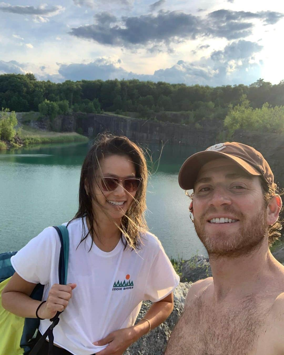 ジェイミー・チャンさんのインスタグラム写真 - (ジェイミー・チャンInstagram)「We went on a crazy hike with the #quaranteam to find a quiet swimming hole before heading back to our camp. What do you guys like to do to destress?」6月26日 23時30分 - jamiejchung