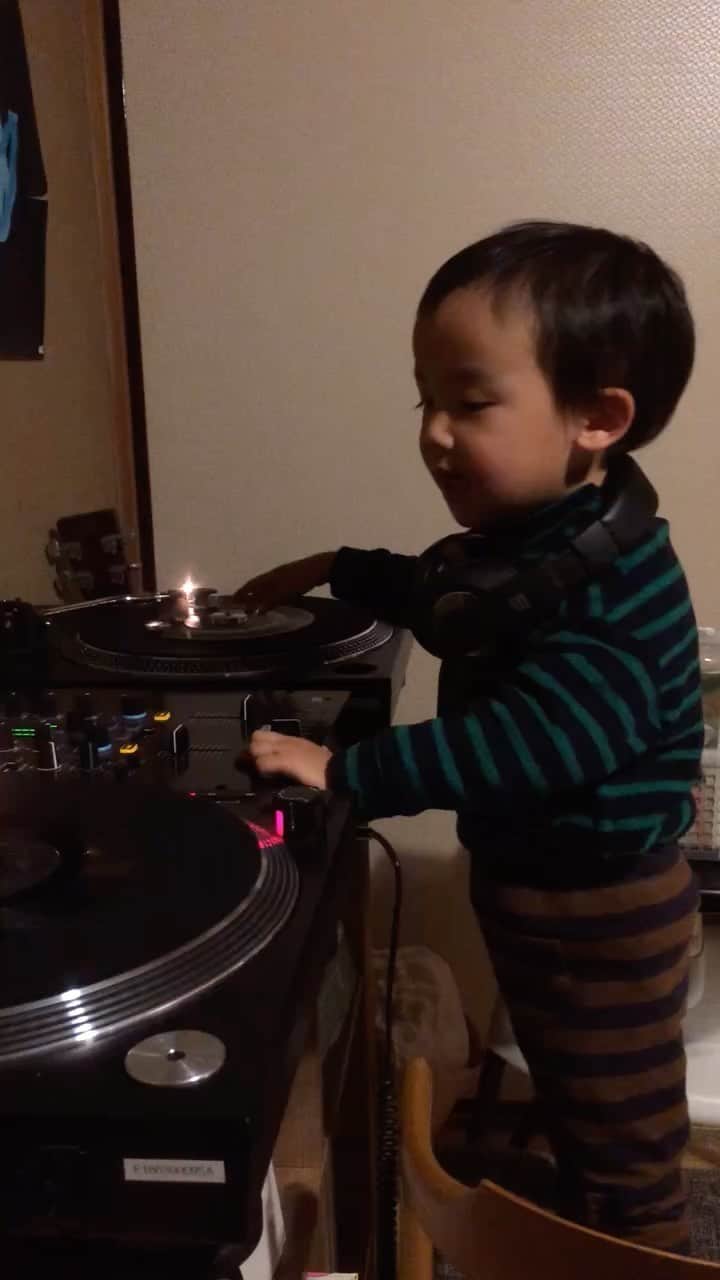 Boojilのインスタグラム：「我が息子がDJにハマっていった経緯を振り返ってみる。」