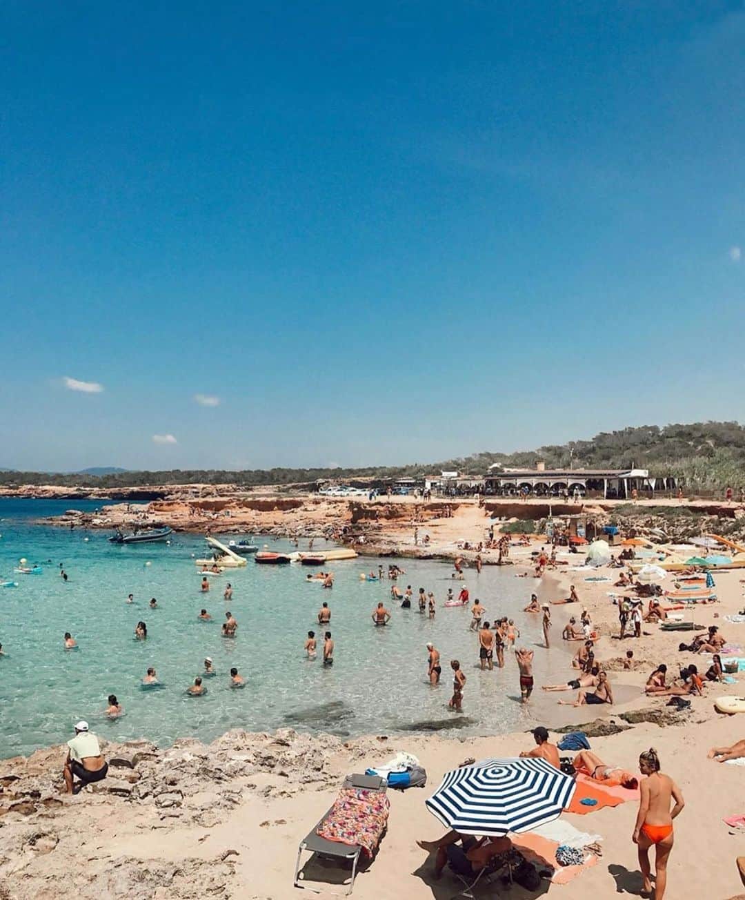 Camila Coelhoさんのインスタグラム写真 - (Camila CoelhoInstagram)「Ibiza, summer 17☀️ #throwback」6月27日 0時07分 - camilacoelho