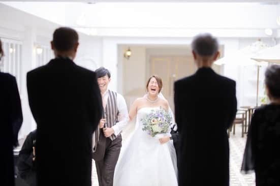 アールベルアンジェNagoyaさんのインスタグラム写真 - (アールベルアンジェNagoyaInstagram)「まるで映画館に来たようなウェルカムスペース🎬 ゲストの皆様は『結婚式』という映画を観にいらっしゃいました。 どんなストーリーなのかワクワクするひととき。  planner…miku  nishimura photographer…@aoi.y_bump  #アールベルアンジェ名古屋#オリジナル#ブライダルフェア #名古屋結婚式  #nagoya#original#ファーストミート#ウエディング#挙式 #wedding#サプライズ#プレ花嫁 #全国のプレ花嫁さんと繋がりたい #日本中のプレ花嫁さんと繋がりたい#Dressy花嫁  #weddingphoto#結婚式準備#新郎新婦#marry #ウエディングニュース#ゼクシィ花嫁 ポップコーン #映画#結婚式」6月27日 0時10分 - art_bell_ange_nagoya