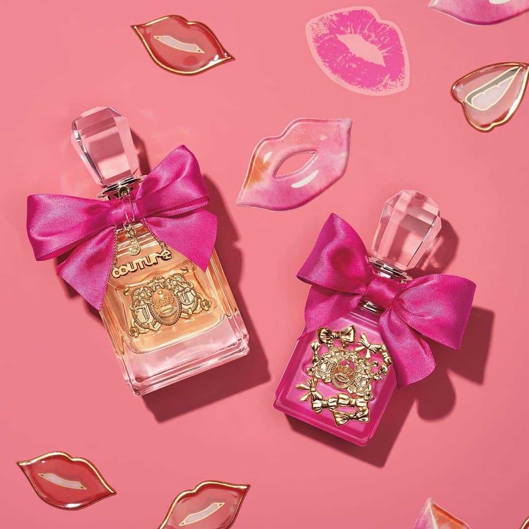 ジューシークチュールさんのインスタグラム写真 - (ジューシークチュールInstagram)「Send your BFF a kiss of summertime from @ultabeauty with classic Viva and new Pink Couture #VIVALAJUICY #THEPINKERTHEBETTER⁣」6月27日 0時16分 - juicycouture