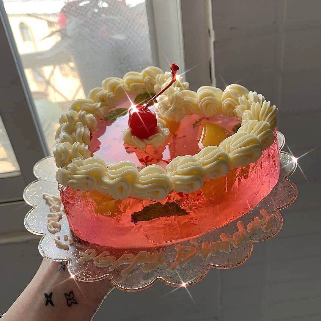 SHEINさんのインスタグラム写真 - (SHEINInstagram)「Life is what you bake out of it. 🍰  @lisamcconniffe *Jelly cake by @eggtalll edit @merymode ✨❤️🍒❤️✨ #cherry #jellycake #pinkaesthetic #cherries #hearts #SHEIN #SHEINinspo」6月27日 0時22分 - sheinofficial