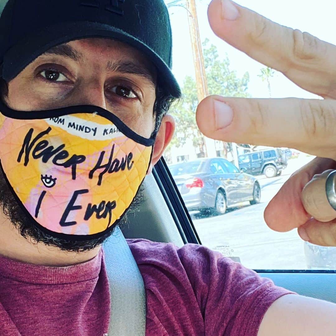 アダム・シャピロのインスタグラム：「WEAR THE MASKS, friends. Wear the masks. This is about caring for one another, this does not have to be political.」