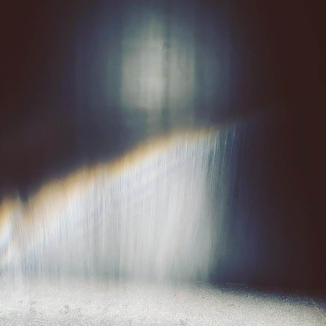 中野敬久さんのインスタグラム写真 - (中野敬久Instagram)「#inrainbows #light #shadow #hope #olafureliasson #waterfall」6月27日 10時12分 - hirohisanakano