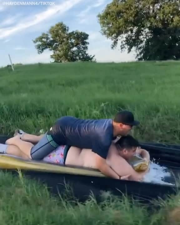 のインスタグラム：「This is too much. 😂 (via haydenmann4/TikTok)」