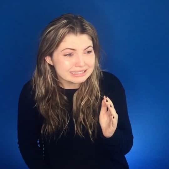 サミー・ハンラティのインスタグラム：「When someone comes near me and they are NOT wearing a mask😱🤮」