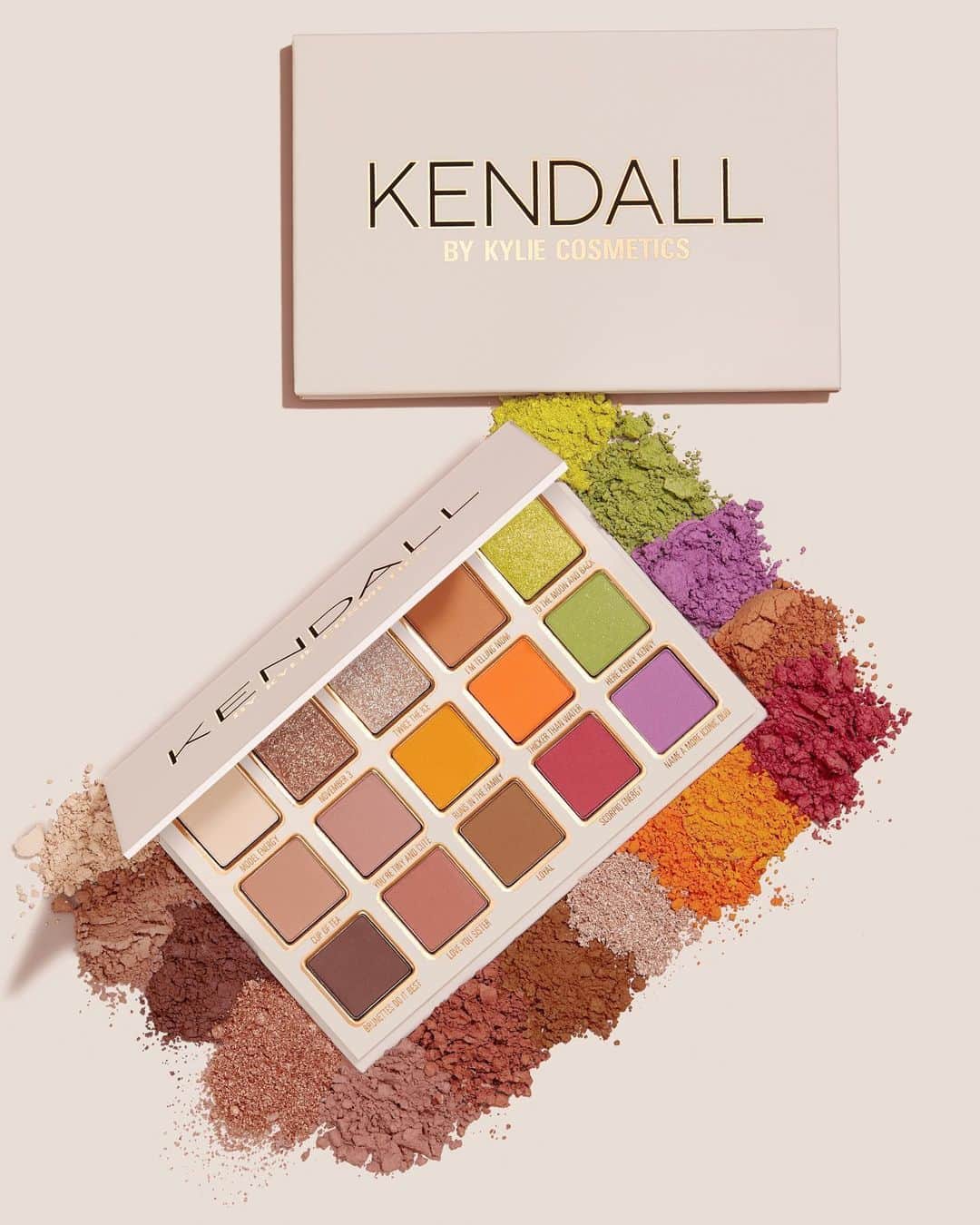 Kylie Cosmeticsさんのインスタグラム写真 - (Kylie CosmeticsInstagram)「#kendallxkylie collection is almost all sold out! ✨ shop the palette now before it’s gone 🖤 kyliecosmetics.com」6月27日 2時22分 - kyliecosmetics