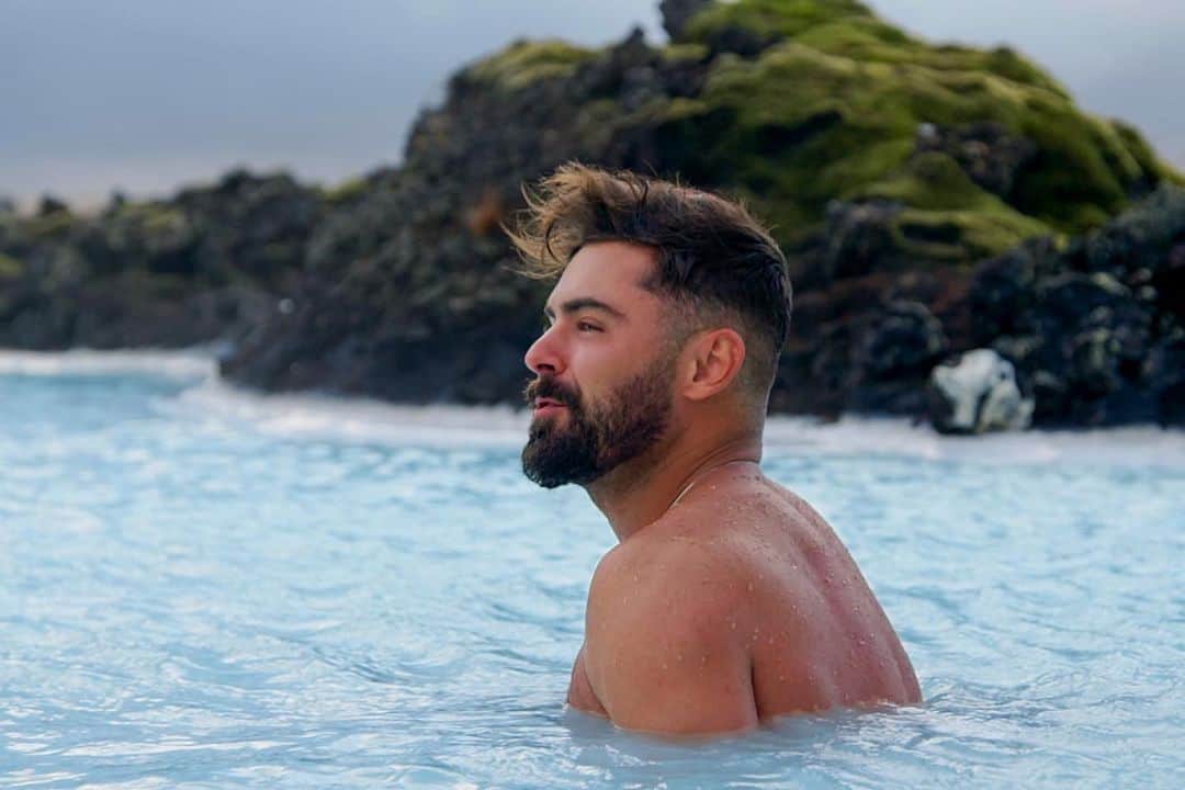 Just Jaredさんのインスタグラム写真 - (Just JaredInstagram)「@zacefron has a new travel series heading to Netflix called “Down to Earth.” Watch the trailer now by tapping this photo at the link in bio! #ZacEfron #DownToEarth Photos: Netflix」6月27日 2時34分 - justjared