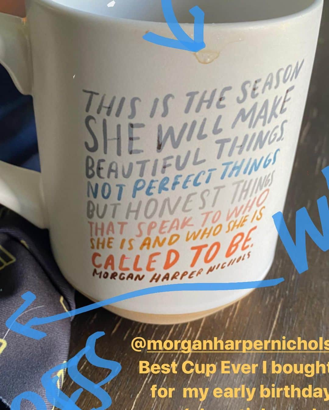 カーステン・ヴァングスネスさんのインスタグラム写真 - (カーステン・ヴァングスネスInstagram)「This is my @morganharpernichols cup she will be my caffeine chalice for many years to come. You can be in love with a mug and #supportblackbusiness too (left the second picture to display my singular graphic art style and yes I left my Wonder Woman dress on the kitchen table like a real ruffian)」6月27日 2時43分 - kirstenvangsness