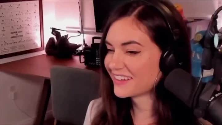 サーシャ・グレイのインスタグラム：「Tonight 6pm PST (-7GMT) it’s going down! LOL vs mods & subs Only on twitch.tv/sashagrey (video by allisonmeows_ )  Super thankful for this special community we’ve created. Unlike anything else. This month all donations on twitch including my Gfuel commissions are going to black centered charities. We’ve raised over 5k of our 13k goal. Please stop by sometime.」