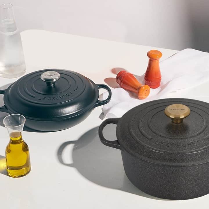のインスタグラム：「For timeless kitchenware that packs an ultra-cool modern punch, look no further. Now introducing Licorice and Stone: #LeCreuset’s newest hues. Scoop them up in the link in bio.」
