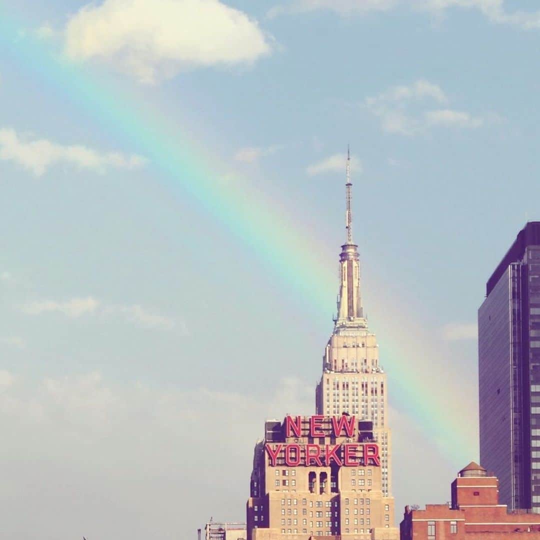 ボトキエのインスタグラム：「The #pride parade might be cancelled, but love is not 🏳️‍🌈 #loveislove #nyc 📷 @newyorkcity」